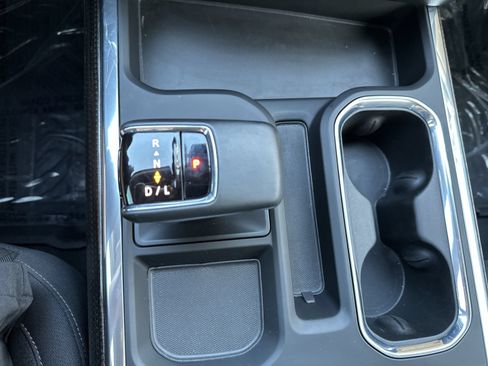 Used 2025 Chevrolet Silverado 1500 LT Trail Boss w/ Convenience Package II AWD/4WD image 21