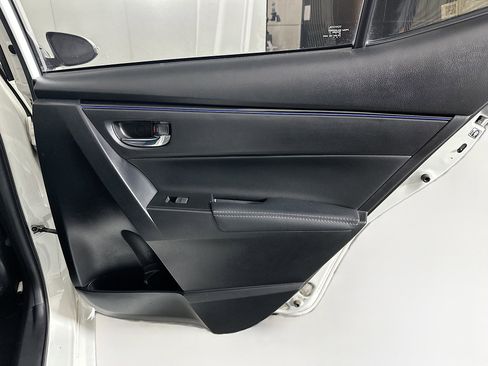 Used 2018 Toyota Corolla SE w/ Protection Package image 27