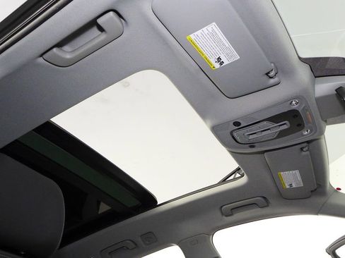 Used 2023 Audi Q5 2.0T Premium w/ Convenience Package image 18