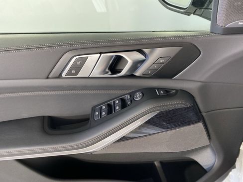 New 2026 BMW X5 xDrive40i w/ M Sport Package image 10