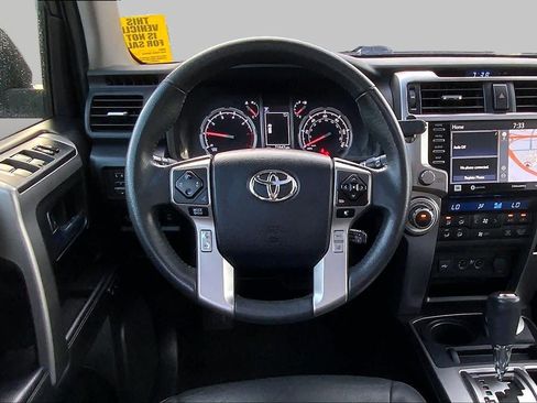 Used 2022 Toyota 4Runner Limited AWD/4WD image 6