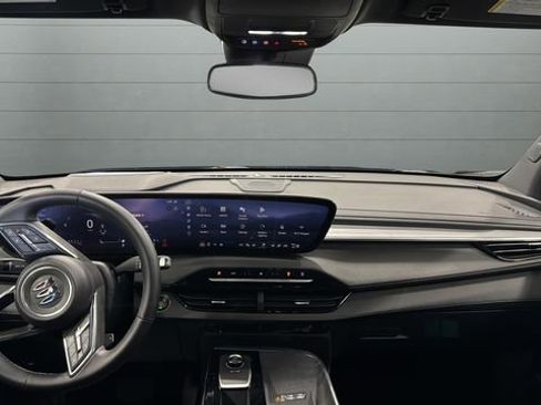 Used 2025 Buick Enclave Preferred image 9