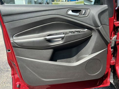 Used 2017 Ford Escape SE w/ SE Leather Comfort Package AWD/4WD image 13