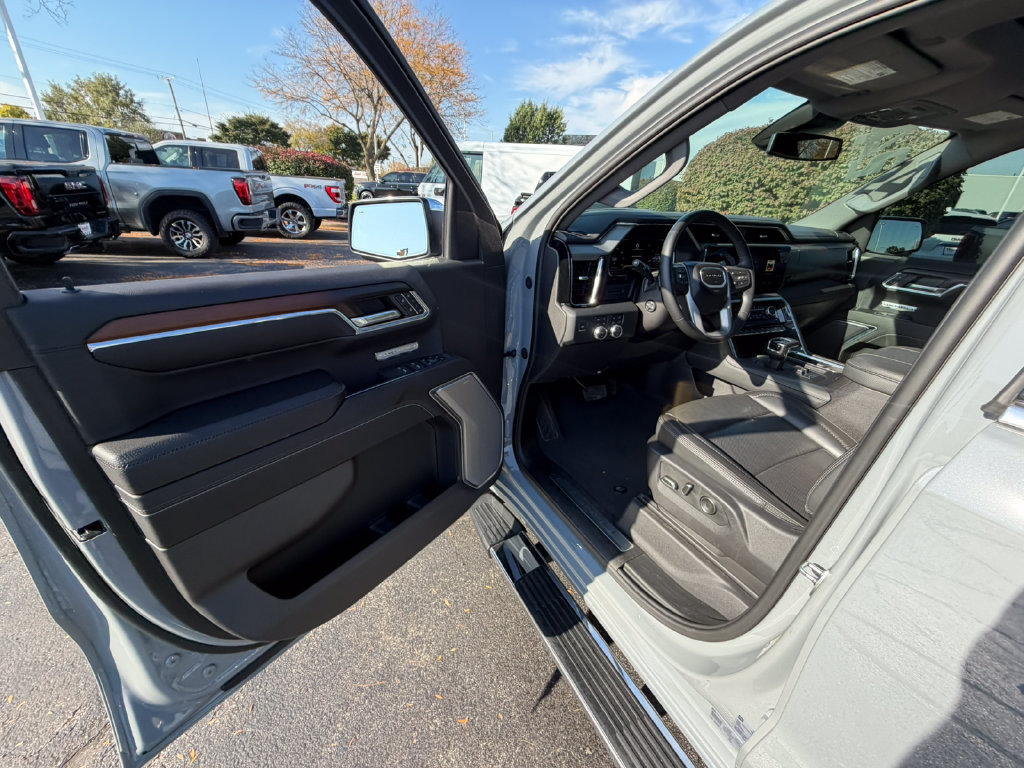 Used 2024 GMC Sierra 1500 Denali AWD/4WD image 24