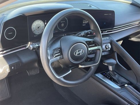Certified 2024 Hyundai Elantra SEL image 17