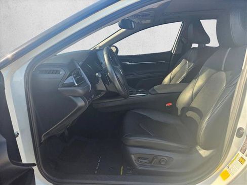 Used 2024 Toyota Camry XSE FWD image 10