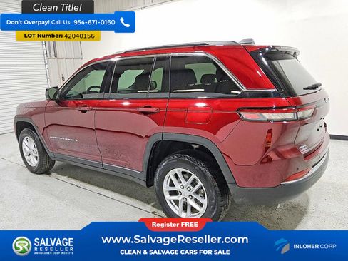Used 2025 Jeep Grand Cherokee 4WD image 3