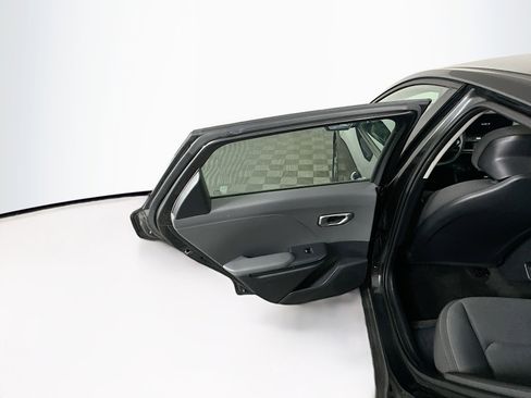 Used 2025 Kia K4 FWD image 26