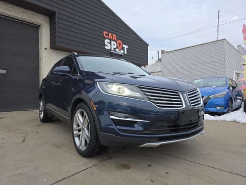 Used 2017 Lincoln MKC Reserve image 1