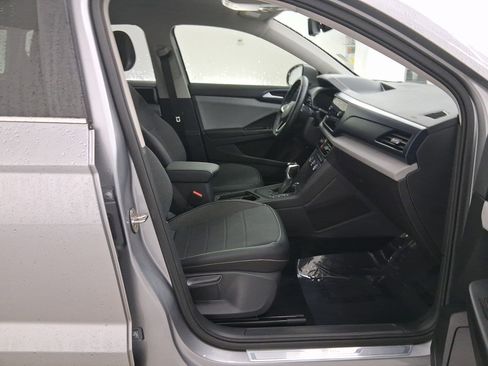 Used 2022 Volkswagen Taos SE image 29