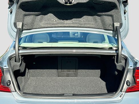 Used 2022 Volvo S60 B5 Inscription image 27