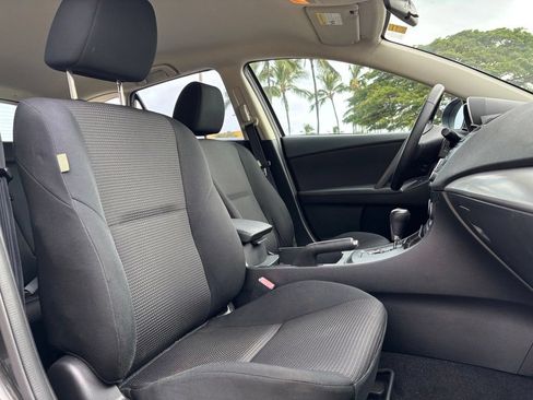 Used 2013 MAZDA MAZDA3 i Touring FWD image 9
