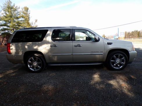 Used 2013 Cadillac Escalade ESV Luxury image 5