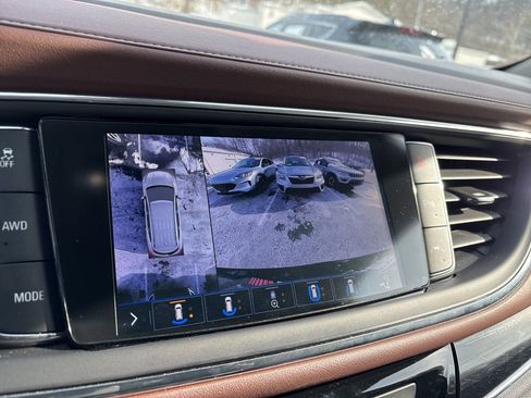 Used 2020 Buick Enclave Avenir w/ Avenir Technology Package image 17