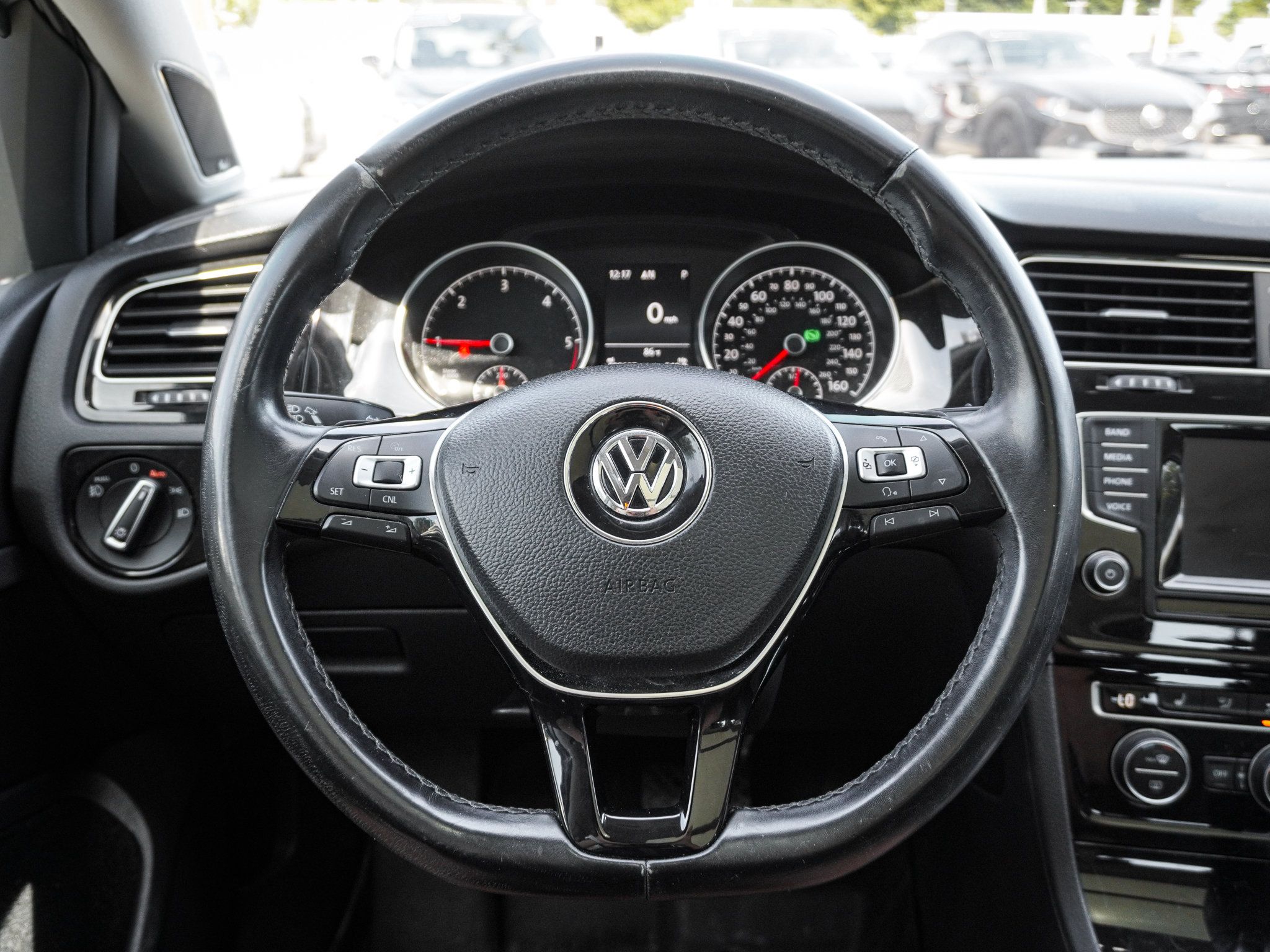 Used 2015 Volkswagen Golf TDI SEL w/ Lighting Package (SEL) FWD image 16