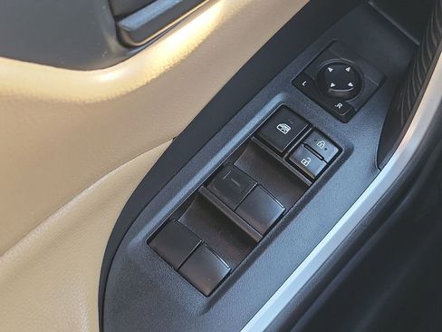 Used 2022 Toyota RAV4 LE image 32