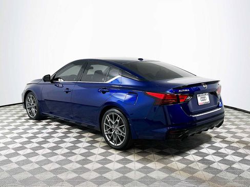 Used 2023 Nissan Altima 2.0 SR FWD image 5