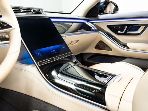 Used 2023 Mercedes-Benz S 580 4MATIC Sedan image 12