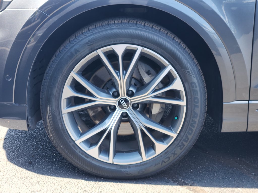 Used 2021 Audi Q8 Prestige AWD/4WD image 13