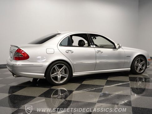 Used 2007 Mercedes-Benz E 63 AMG Sedan image 13