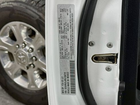 Used 2024 RAM 2500 Big Horn AWD/4WD image 31