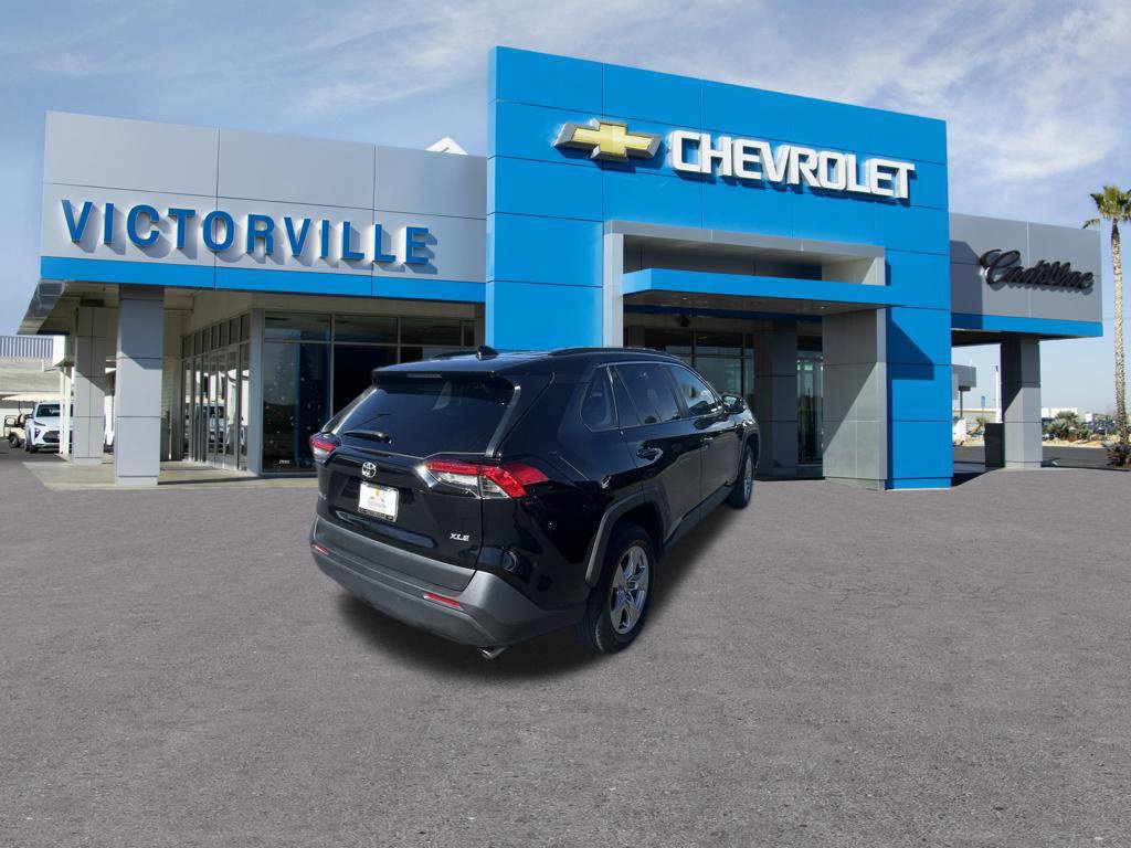 Used 2025 Toyota RAV4 XLE FWD image 5