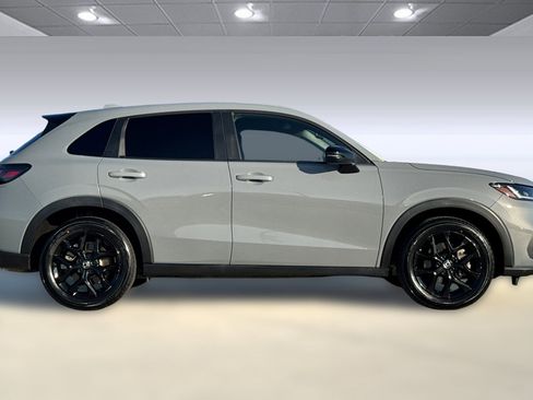 Used 2023 Honda HR-V Sport image 2