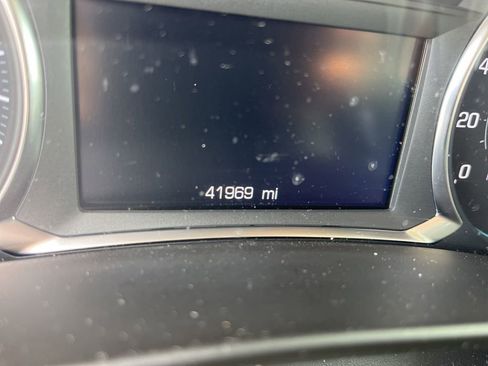 Used 2023 Chevrolet Equinox LT FWD image 6