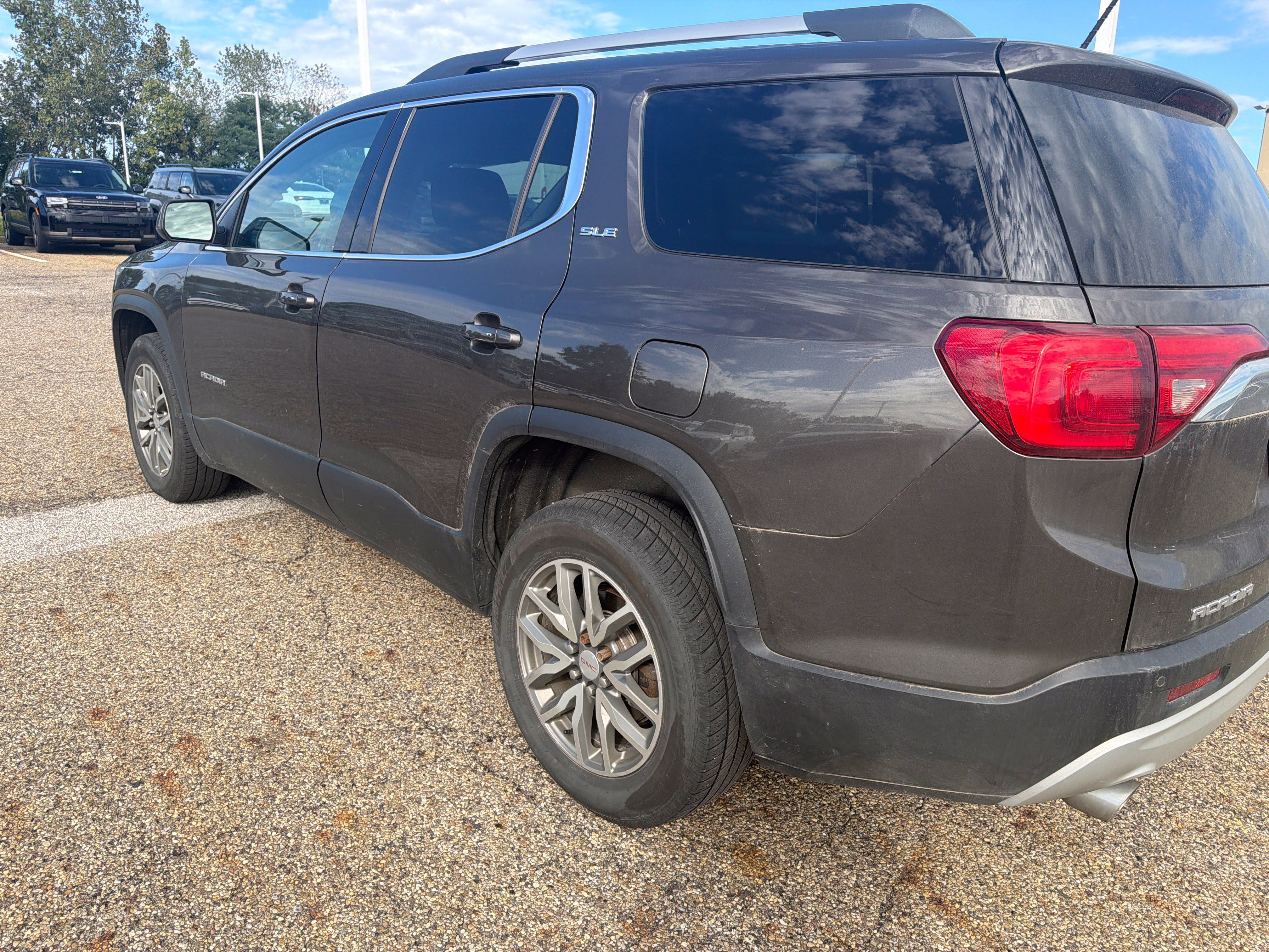 Used 2019 GMC Acadia SLE w/ Driver Alert Package I AWD/4WD image 7