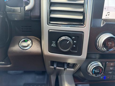 Used 2019 Ford F350 King Ranch w/ King Ranch Ultimate Package AWD/4WD image 33