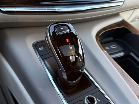 Used 2024 Cadillac Escalade Sport Platinum image 32