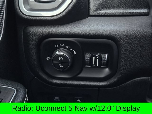 Used 2023 RAM 1500 Laramie AWD/4WD image 21