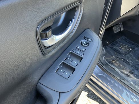 Certified 2025 Honda HR-V LX image 15