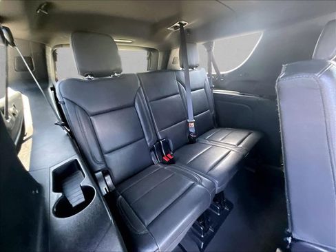 Used 2023 Chevrolet Suburban LT RWD image 29