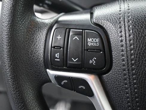 Used 2019 Toyota Sienna LE image 30