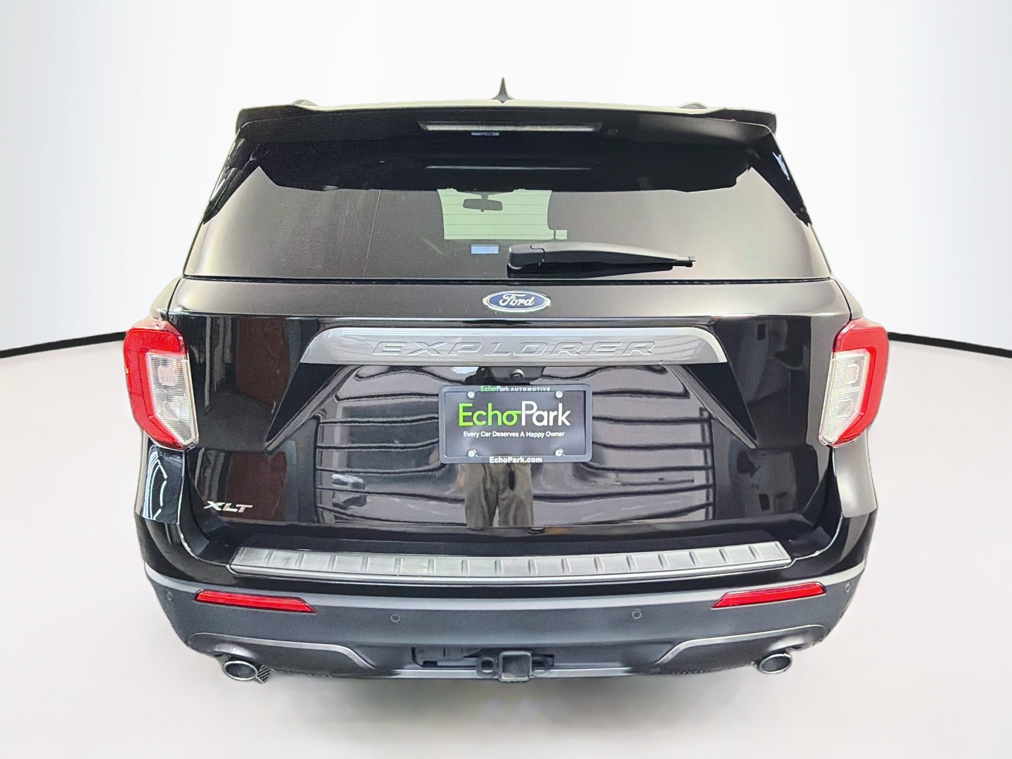 Used 2023 Ford Explorer XLT w/ Equipment Group 202A RWD image 7