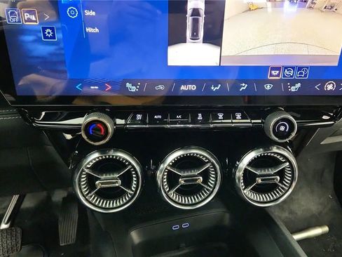 New 2026 Chevrolet Blazer EV LT AWD/4WD image 26