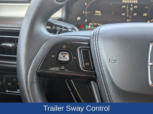 Used 2022 Lincoln Aviator AWD w/ Premium Package image 28