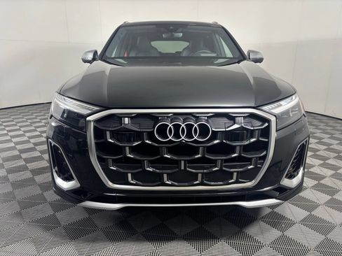 Used 2025 Audi SQ7 Prestige w/ Prestige Package AWD/4WD image 3