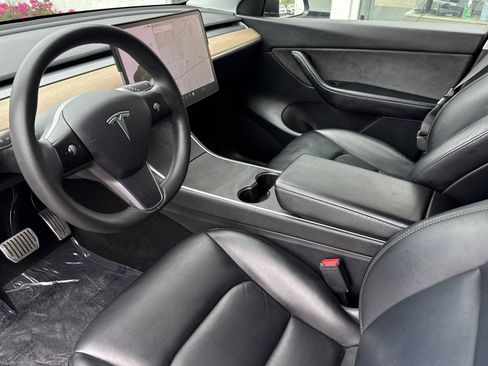 Used 2021 Tesla Model Y Long Range AWD/4WD image 10
