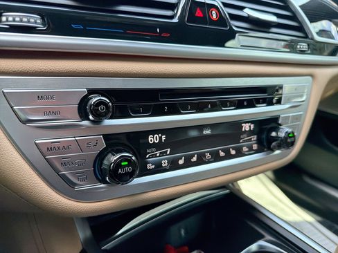 Used 2019 BMW 750i w/ Executive Package RWD image 17