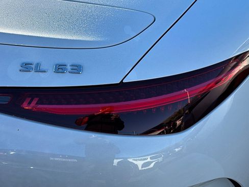 Certified 2022 Mercedes-Benz SL 63 AMG 4MATIC image 15
