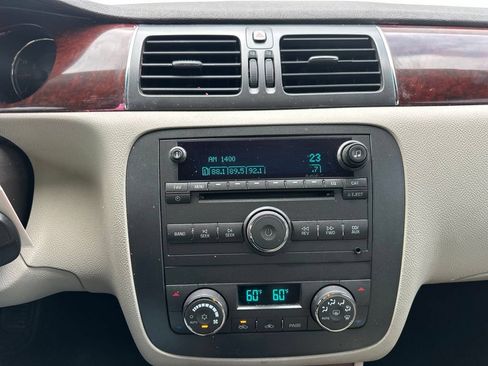 Used 2009 Buick Lucerne CXL w/ Driver Confidence Package FWD image 37