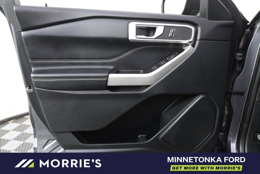 Used 2021 Ford Explorer XLT w/ Equipment Group 202A AWD/4WD image 22