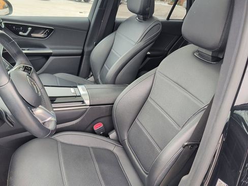 Used 2023 Mercedes-Benz GLC 300 4MATIC image 13