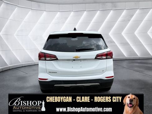 Used 2024 Chevrolet Equinox LT w/ LPO, Floor Liner Package FWD image 17