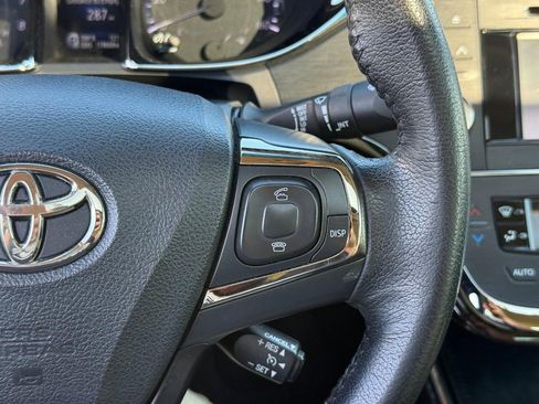 Used 2013 Toyota Avalon XLE Premium FWD image 21