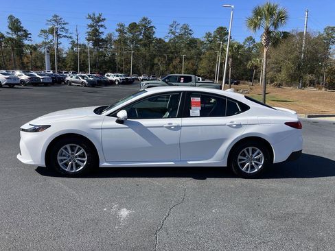 New 2026 Toyota Camry LE image 2