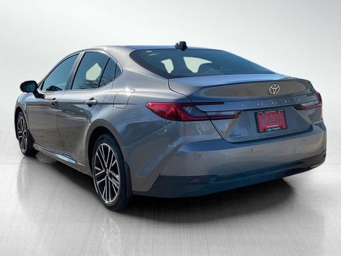 Used 2026 Toyota Camry XLE w/ Premium Plus Package image 3