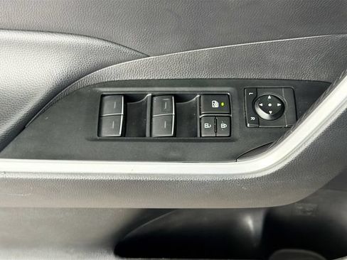 Used 2024 Toyota RAV4 XLE w/ Convenience Package FWD image 17
